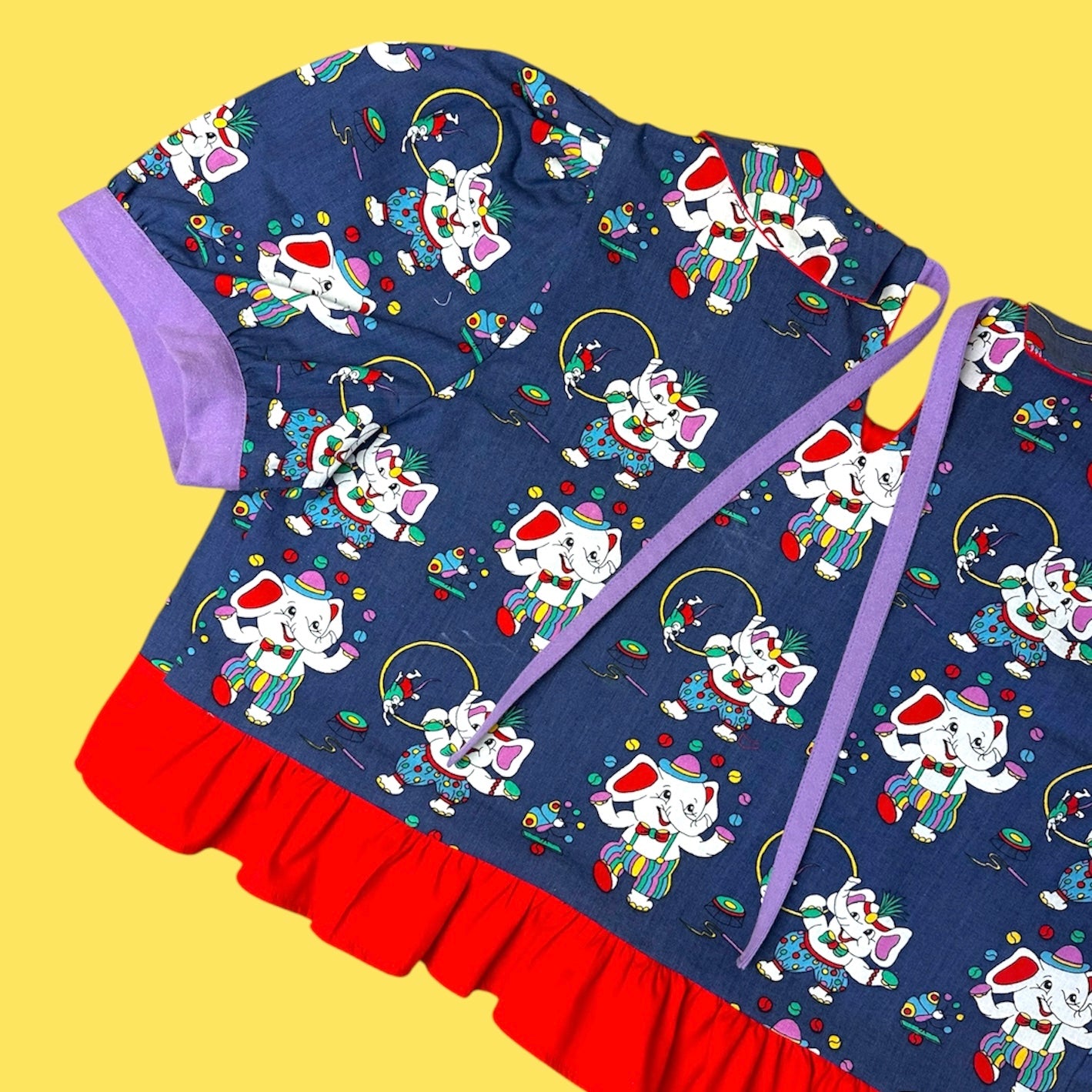 ELEPHANT CROPPED BLOUSE (M/L)